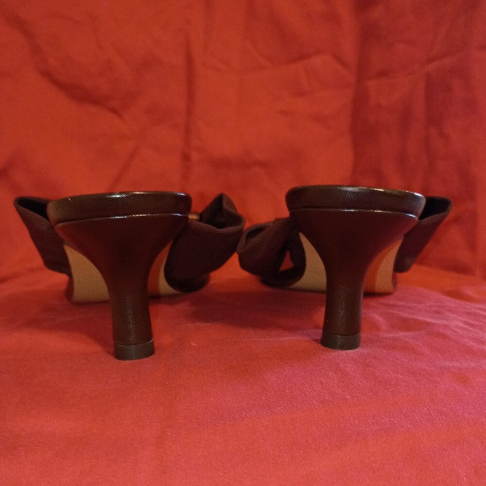Ann Marino - Brown Thong-Toe Kitten Heel - Size 6.5 - Picture 5 of 10